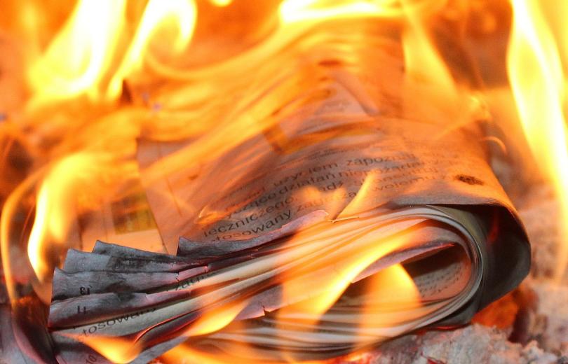 Feu et papier: un mauvais mariage Feu et papier